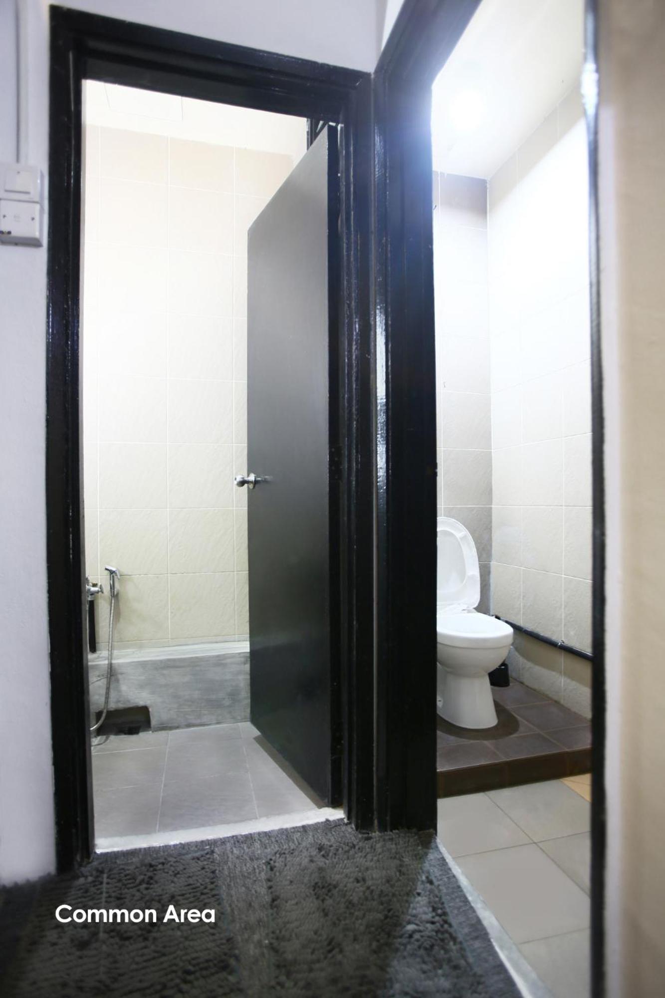 Hangoutspacez Queensbay At Bayan Lepas Penang エクステリア 写真